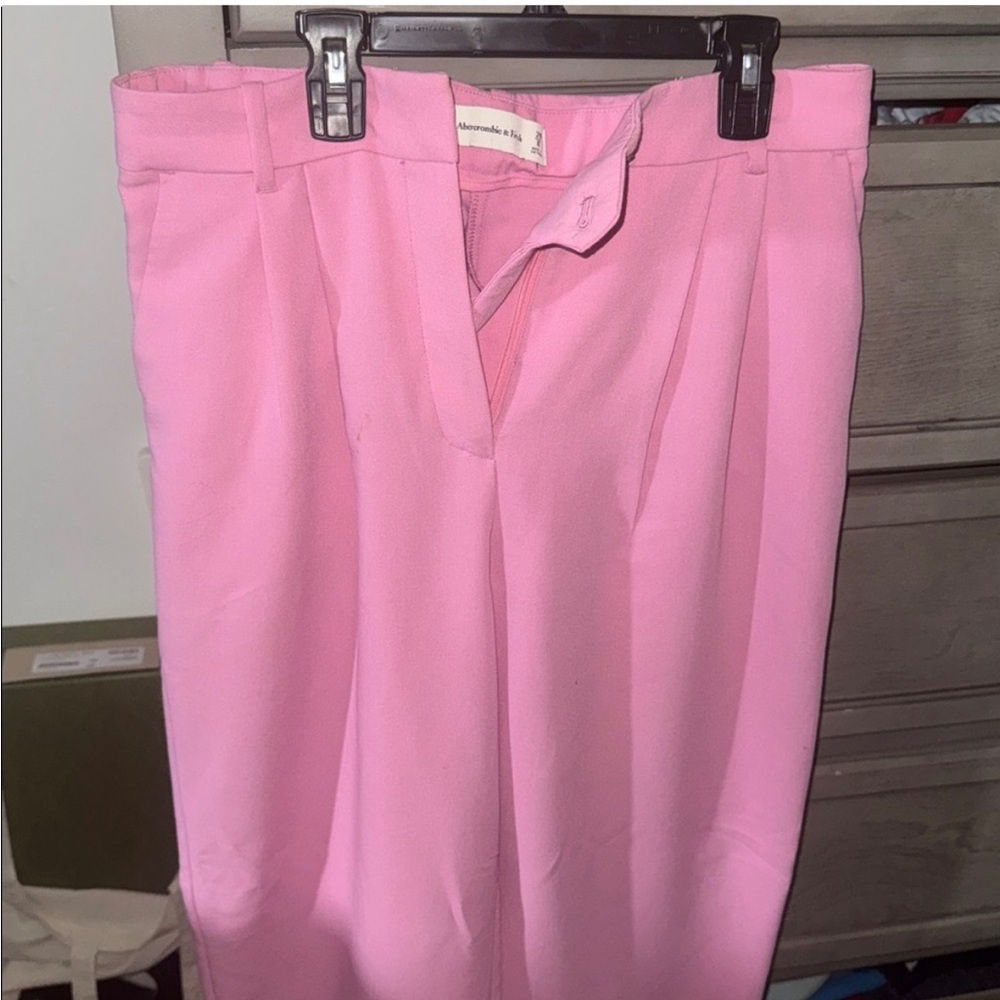 Abercrombie & Fitch Pink Pencil Skirt with Front Pleats